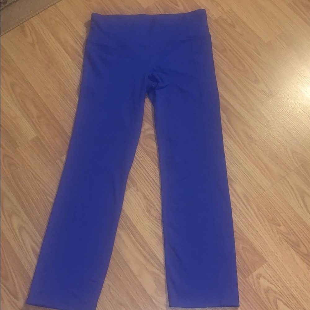 Athleta Yoga Straight Up Capri